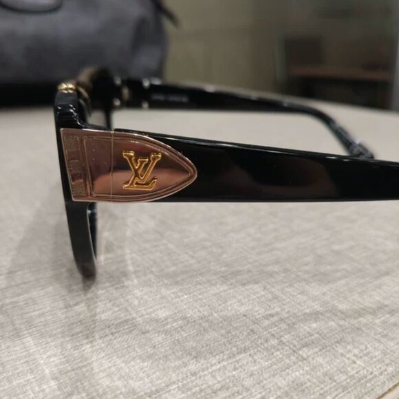 Louis Vuitton Sunglasses | Black Square Frame with Gold V Accent | Unisex - Picture 4 of 6